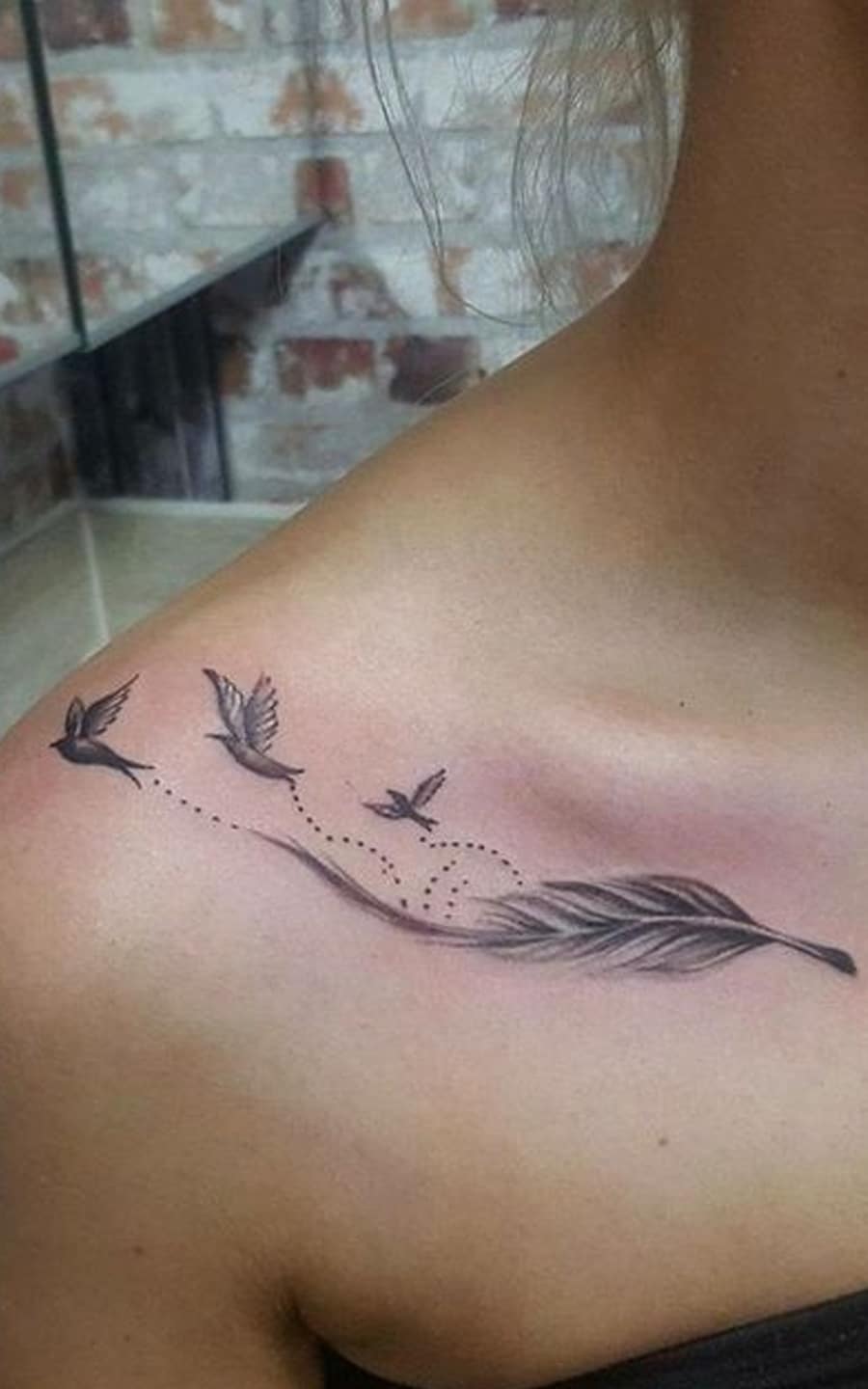 Tatouage clavicule pour femme Idées, inspiration, prix et entretien Les Lionnes
