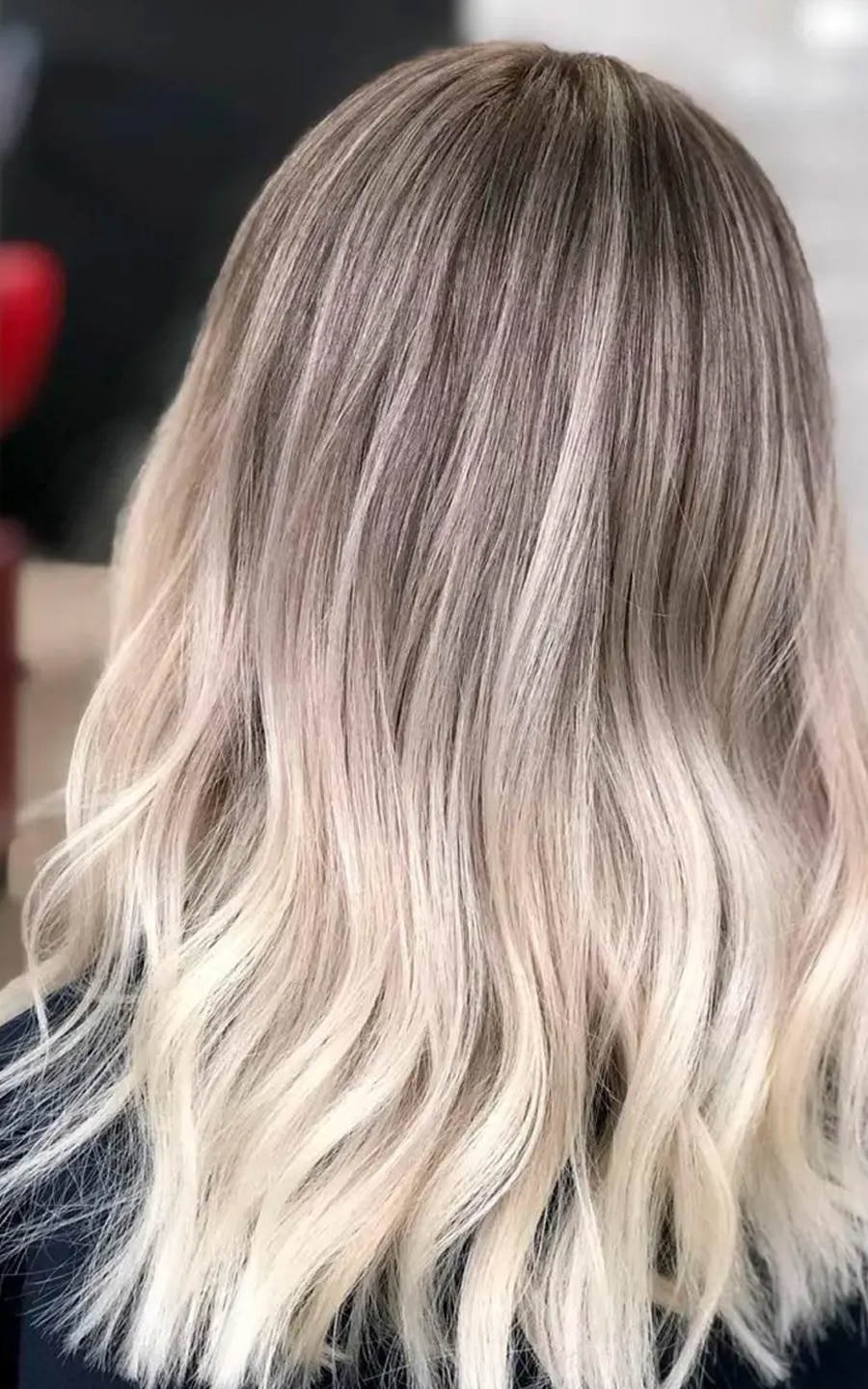 Balayage blond cendré Type de cheveux cheveux, technique et prix Les Lionnes