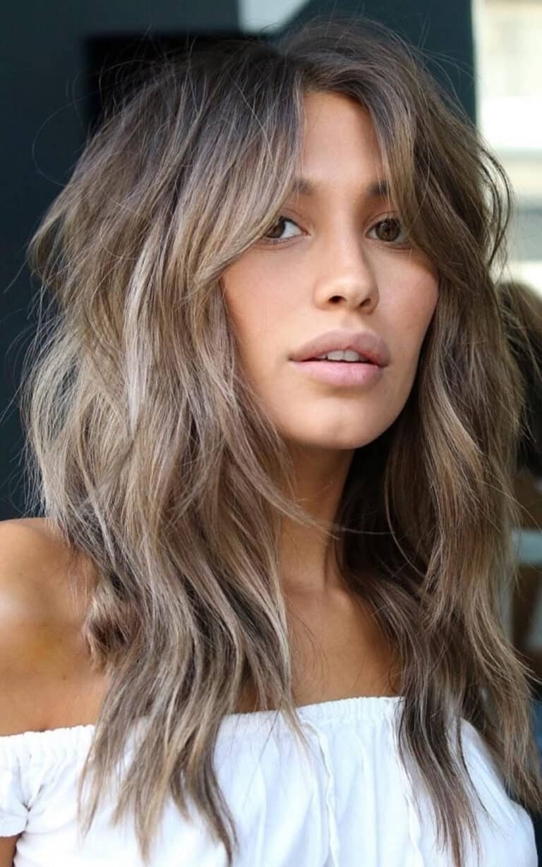 Coupe de cheveux épais pour femme : idées de coiffure, conseils et